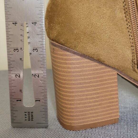 NWOT/Box Indigo Rd. Size 9M Suede Ankle Bootie Tan/Brown Block Heel - Picture 10 of 14